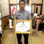 DPMPTSP Sulbar Raih Piagam Penghargaan Mitra Kerja dari Kemenkumham